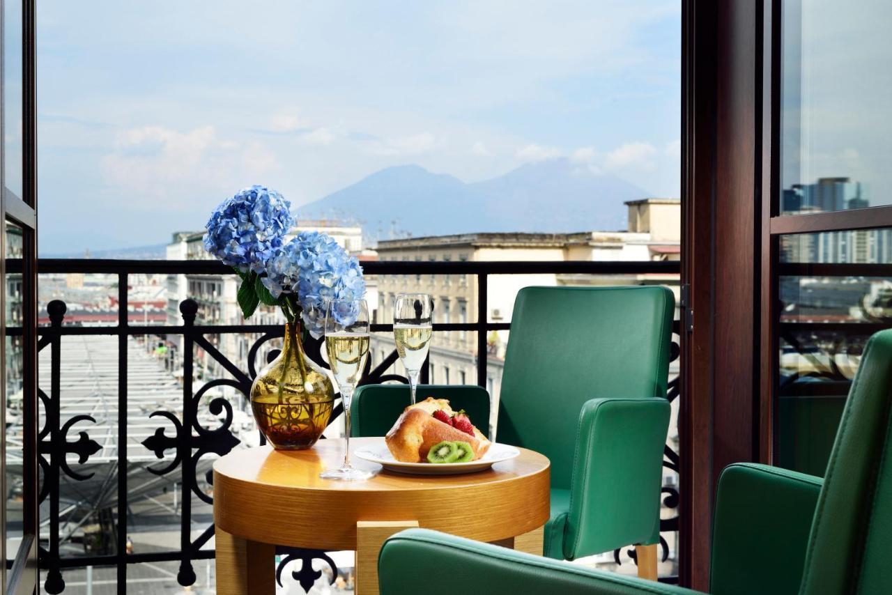 Unahotels Napoli Exterior photo